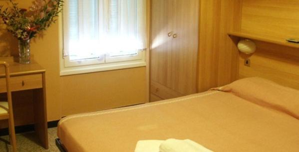 Hotel Villa Bianca Laigueglia Phòng bức ảnh