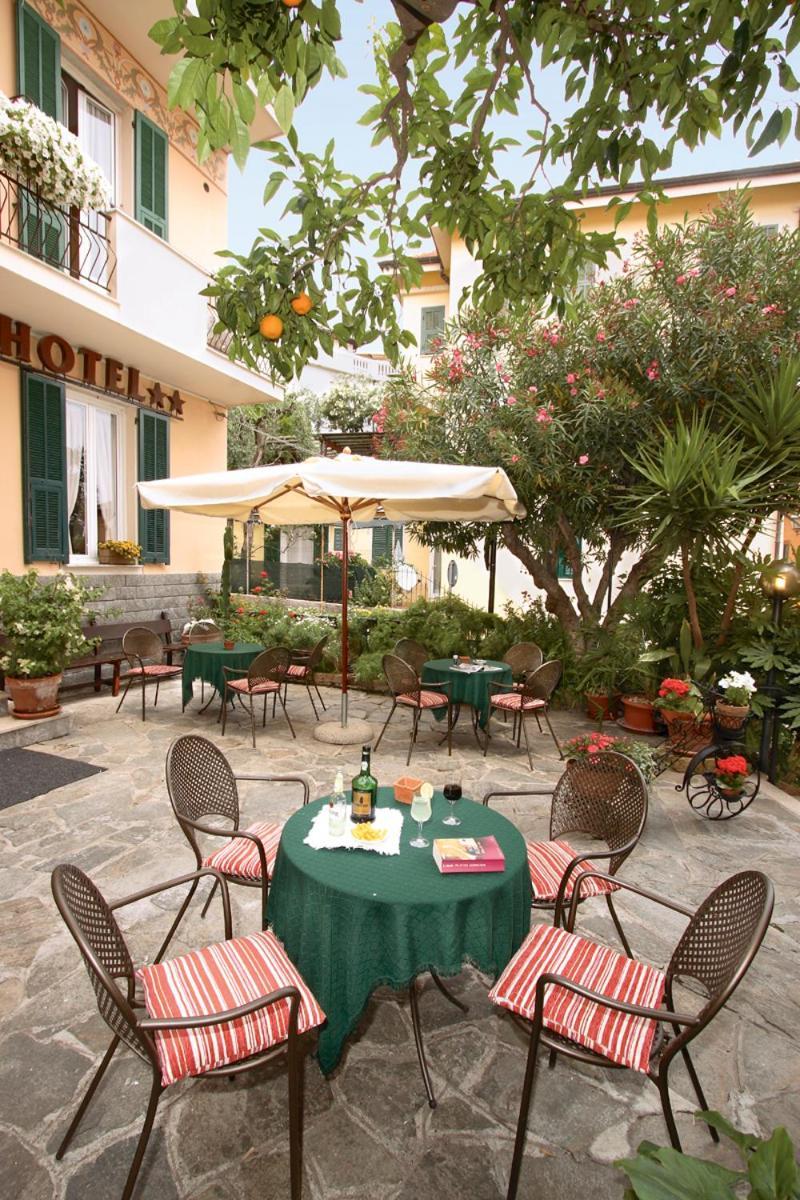 Hotel Villa Bianca Laigueglia Ngoại thất bức ảnh